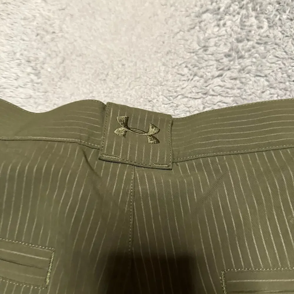 Under Armour UA Shorts Mens 32 Green Thin Stripes Golf Stretch Performance